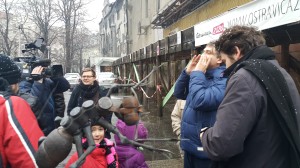 Dobré zprávy přinášeli aktivisté a přenášela televize