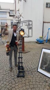 Ondřej Géla přijímá královské gratulace k dalšímu svému majstrštyku