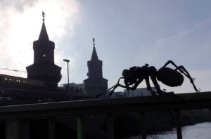 Mravenci se museli uklidnit u romantického nábřeží